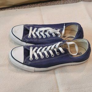 Navy Converse - like new